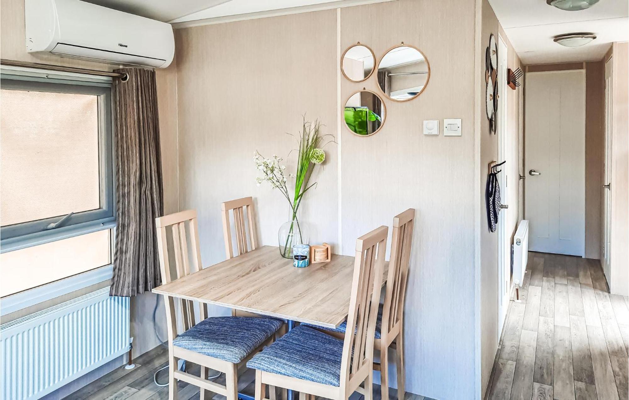 3 Bedroom Beautiful Home In Heinkenszand Экстерьер фото
